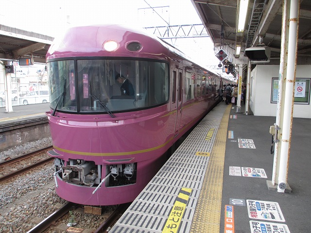 �����~���