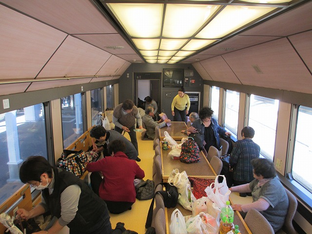 �����~���