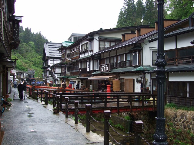 銀山温泉