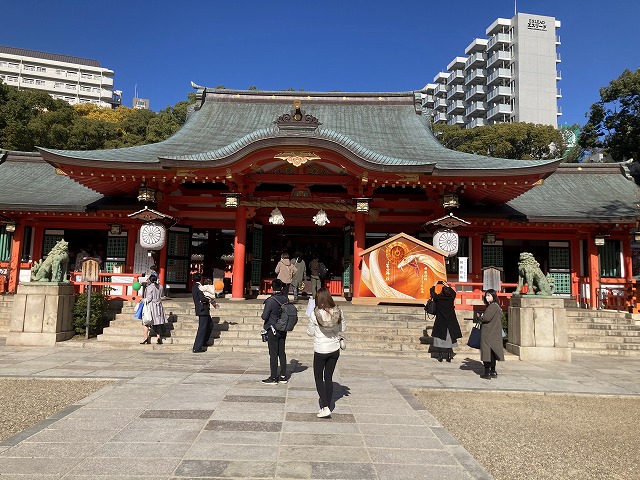 生田神社　拝殿