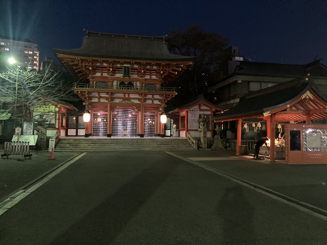 夜の生田神社